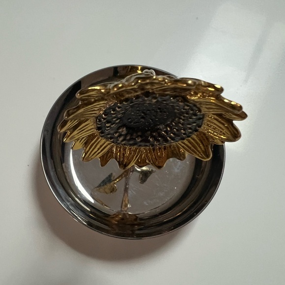 Michael Aram -Gold Sunflower Jewelry Holder - Picture 5 of 7
